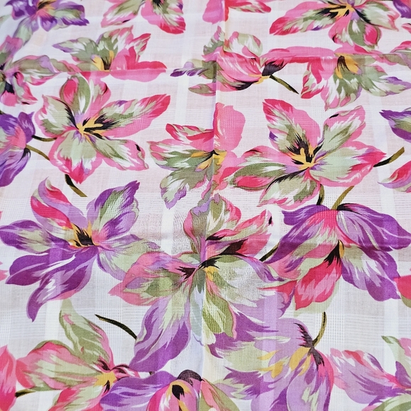 ❣️Yves Saint Laurent Hankerchief❣️ - Picture 4 of 7